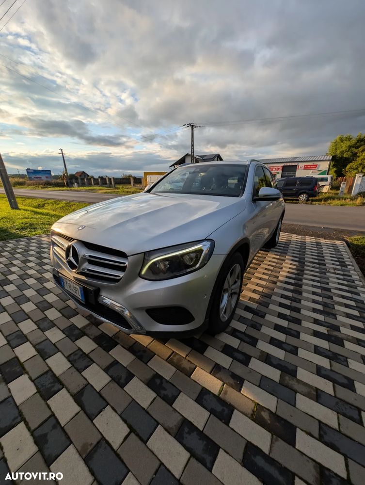 Mercedes-Benz GLC 250 d 4Matic 9G-TRONIC AMG Line - 12