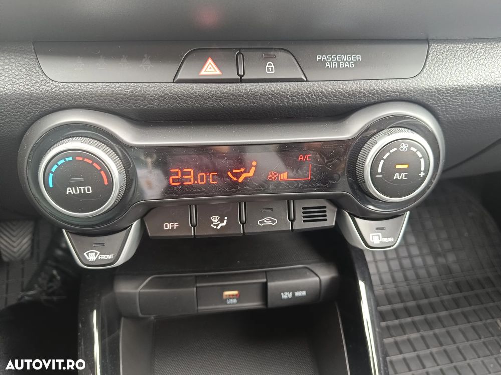 Kia Stonic 1.2 MPI 5MT Urban - 15