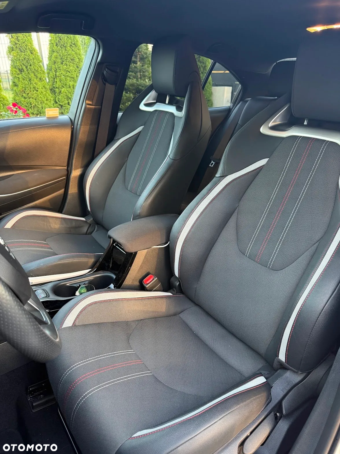 Toyota Corolla 1.8 Hybrid GR Sport - 11