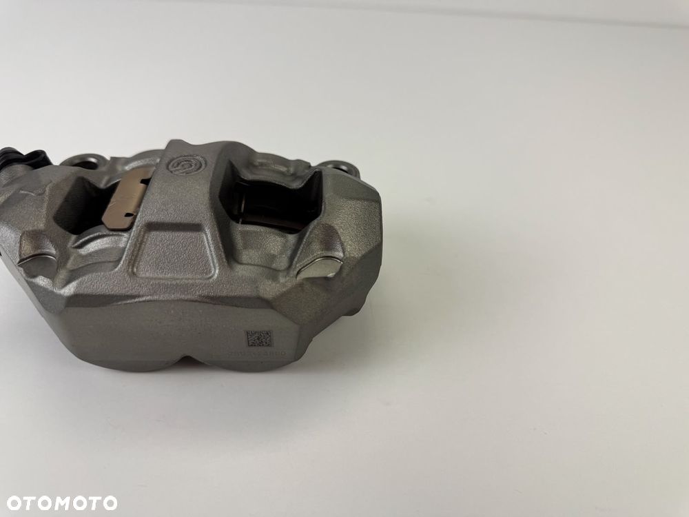 Zacisk hamulcowy przedni prawy Triumph Street Triple 765 RS 2022- - 14