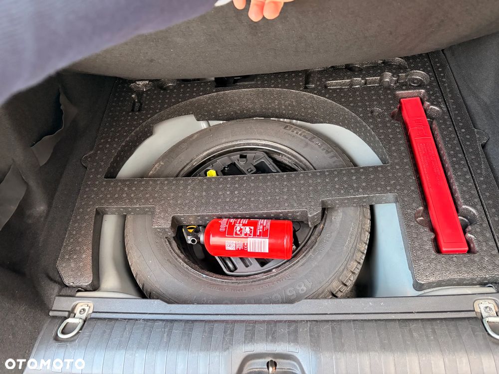 Peugeot 2008 1.2 Pure Tech Style S&S - 29