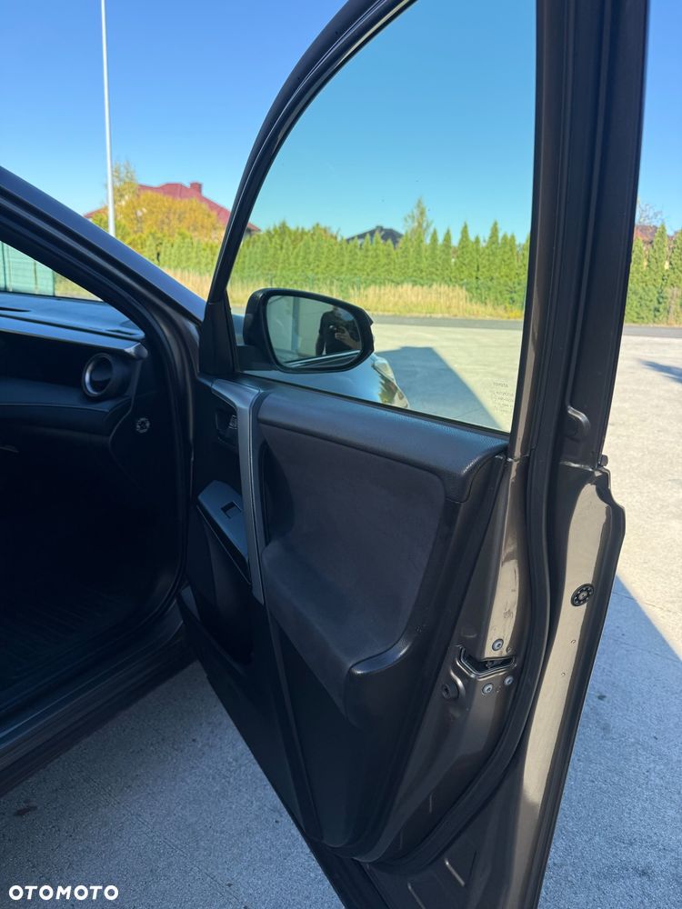 Toyota RAV4 - 24