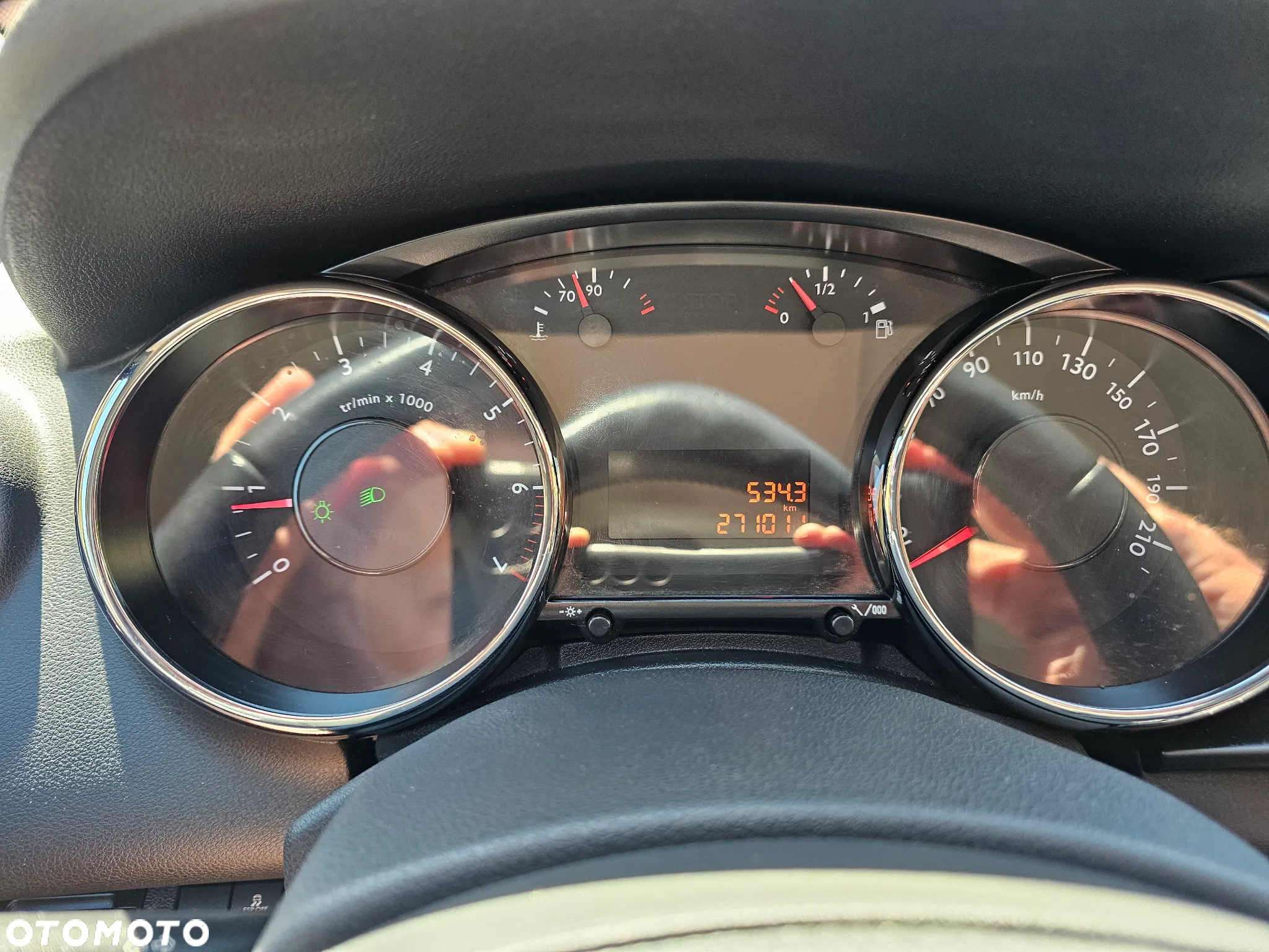 Peugeot 3008 1.6 Trendy - 34