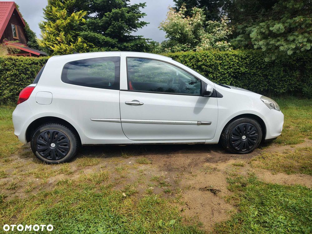 Renault Clio - 7