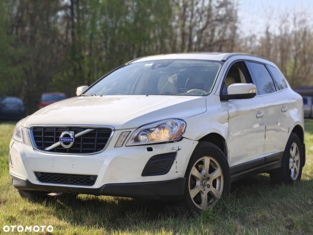 Volvo XC 60 3.2 AWD Momentum - 3