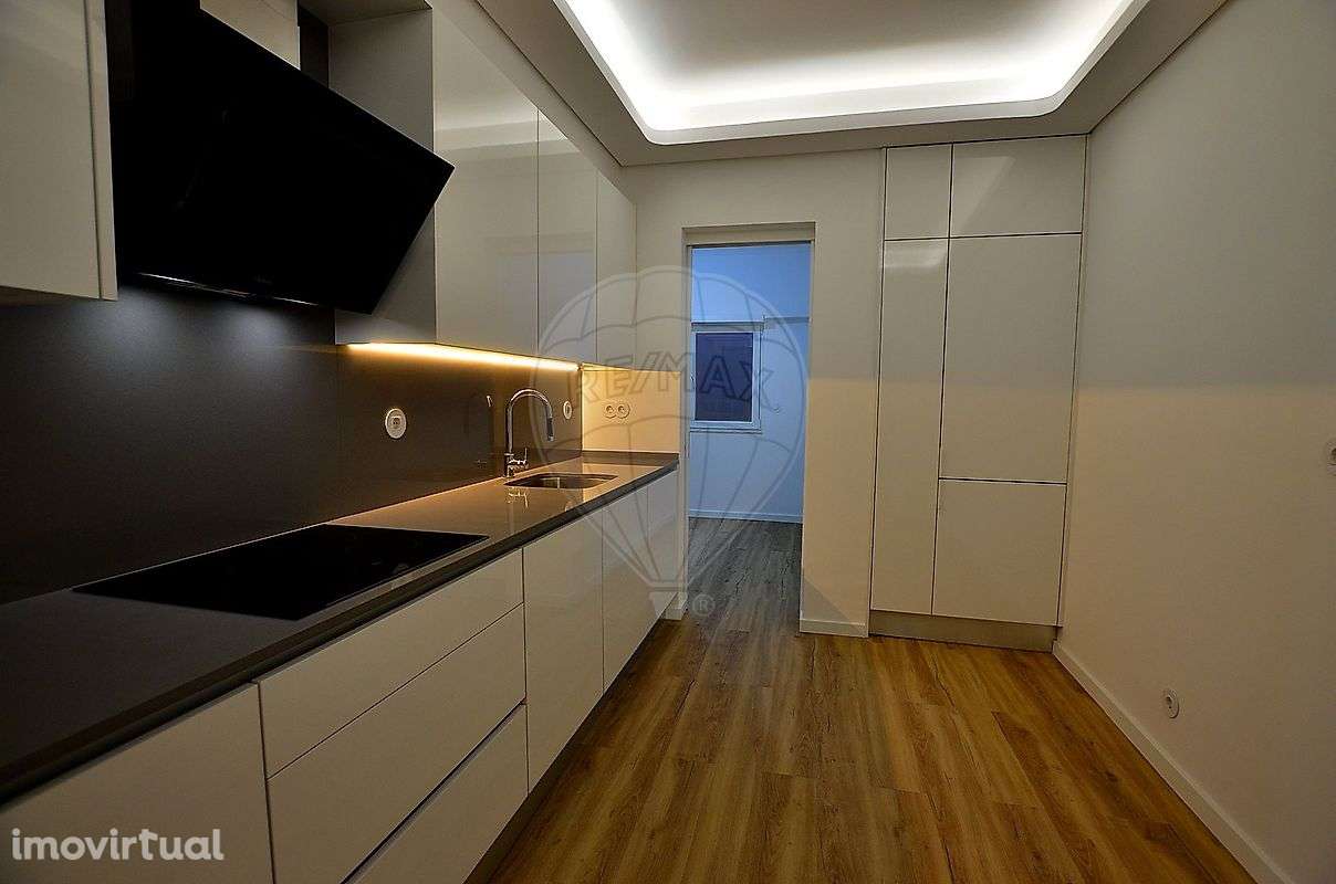 Apartamento T3 à venda em Cacilhas - Grande imagem: 2/36
