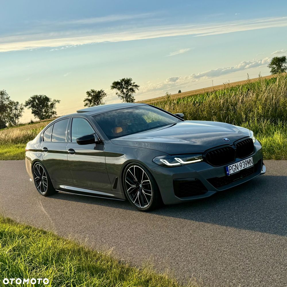 BMW Seria 5 M550i xDrive - 3