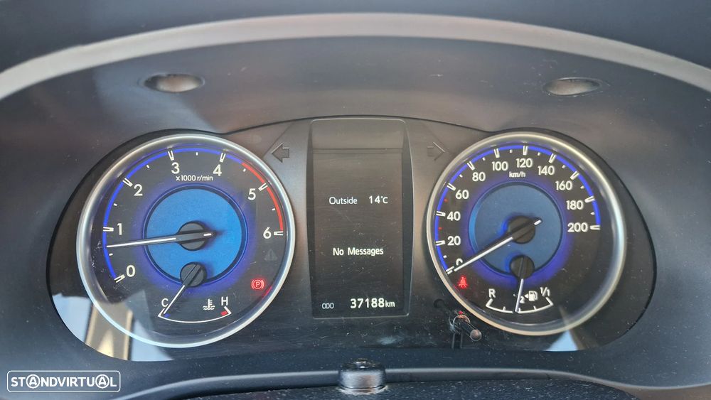 Toyota Hilux 2.4 D-4D 2WD CD Tracker - 12