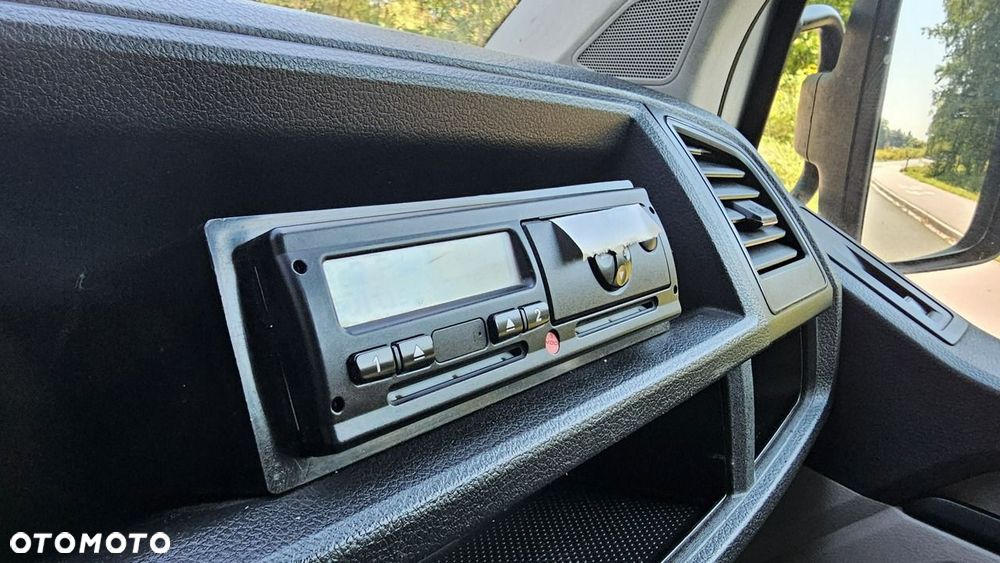 Volkswagen Transporter - 24