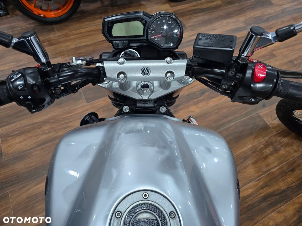 Yamaha FZ6 - 22