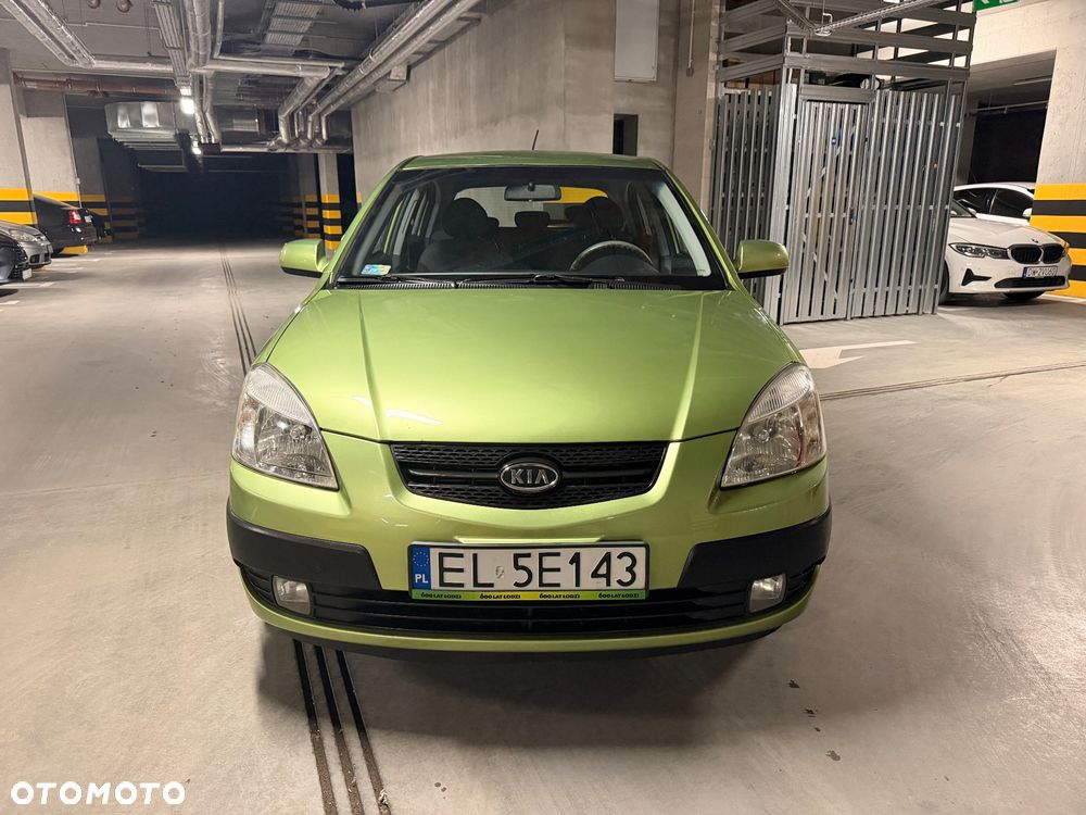 Kia Rio - 2