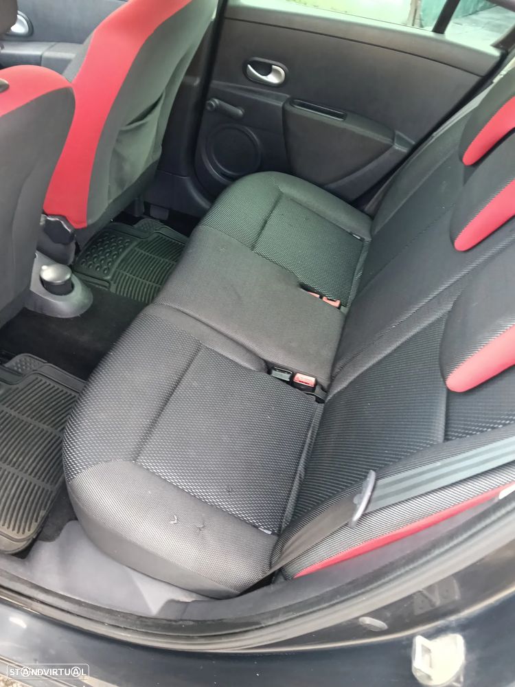 Renault Clio 1.2 16V Rip Curl - 5