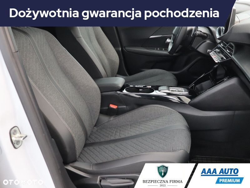 Peugeot 2008 - 11