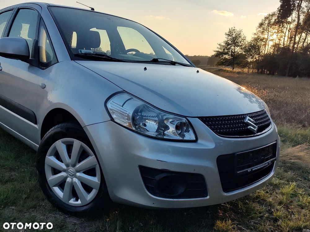 Suzuki SX4 1.5 Comfort - 10