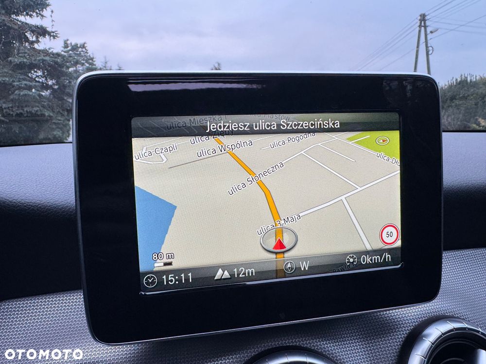 Mercedes-Benz CLA 180 d AMG Line - 11