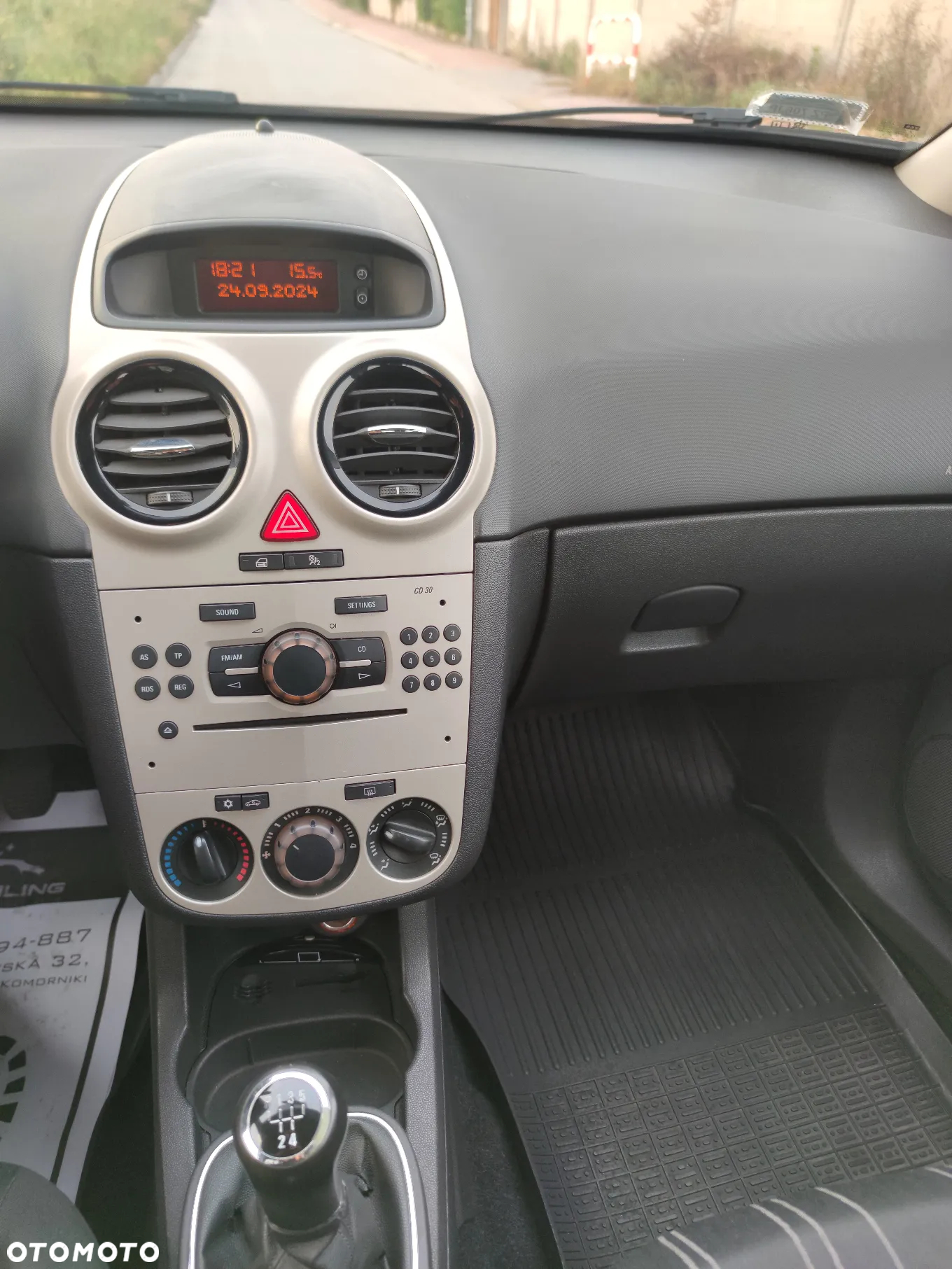 Opel Corsa 1.4 16V Enjoy - 3