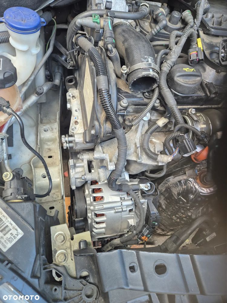 Peugeot 208 e-HDi 92 Stop&Start Allure - 21