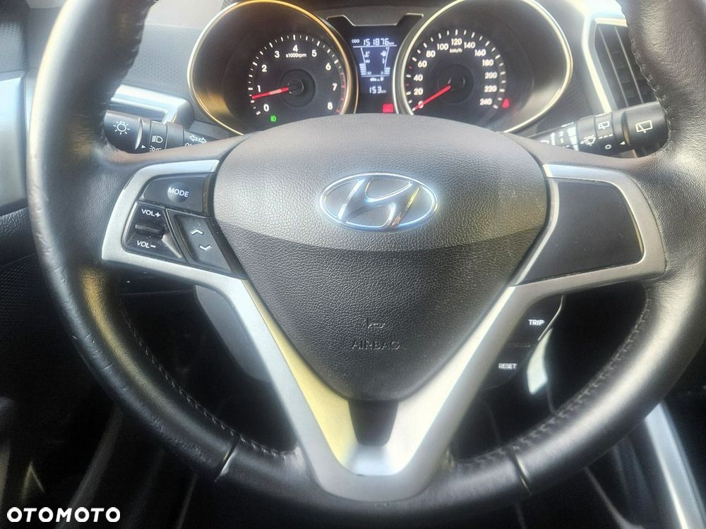 Hyundai Veloster - 29
