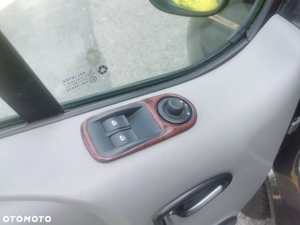 Opel Vivaro L1H1 Tour Cosmo - 17
