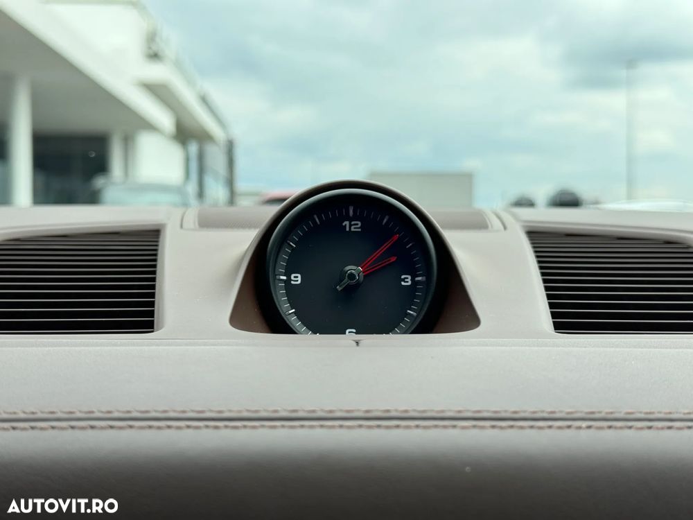 Porsche Cayenne Tiptronic S Platinum Edition - 16