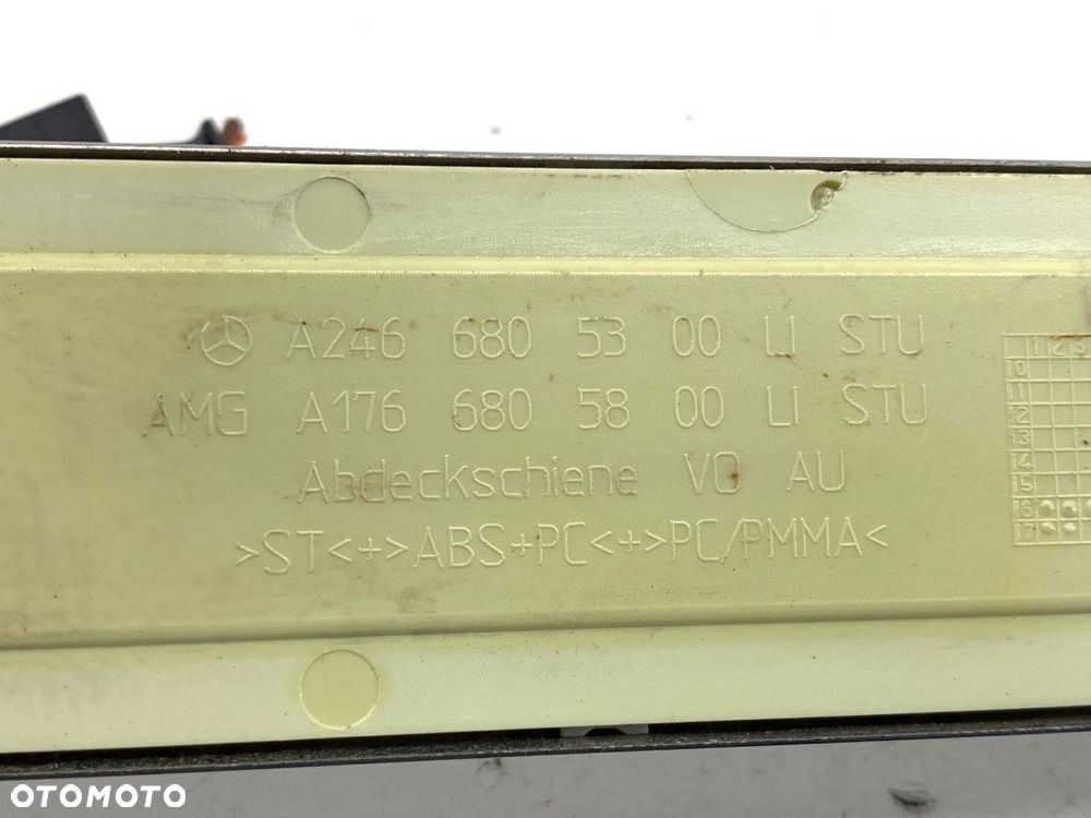 LISTWA NAKŁADKA PROGU PRZÓD LEWA  MERCEDES-BENZ CLA coupe (C117) 2013 - 2019 CLA 180 CDI / d - 3