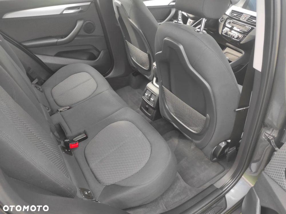 BMW X1 xDrive20i - 13