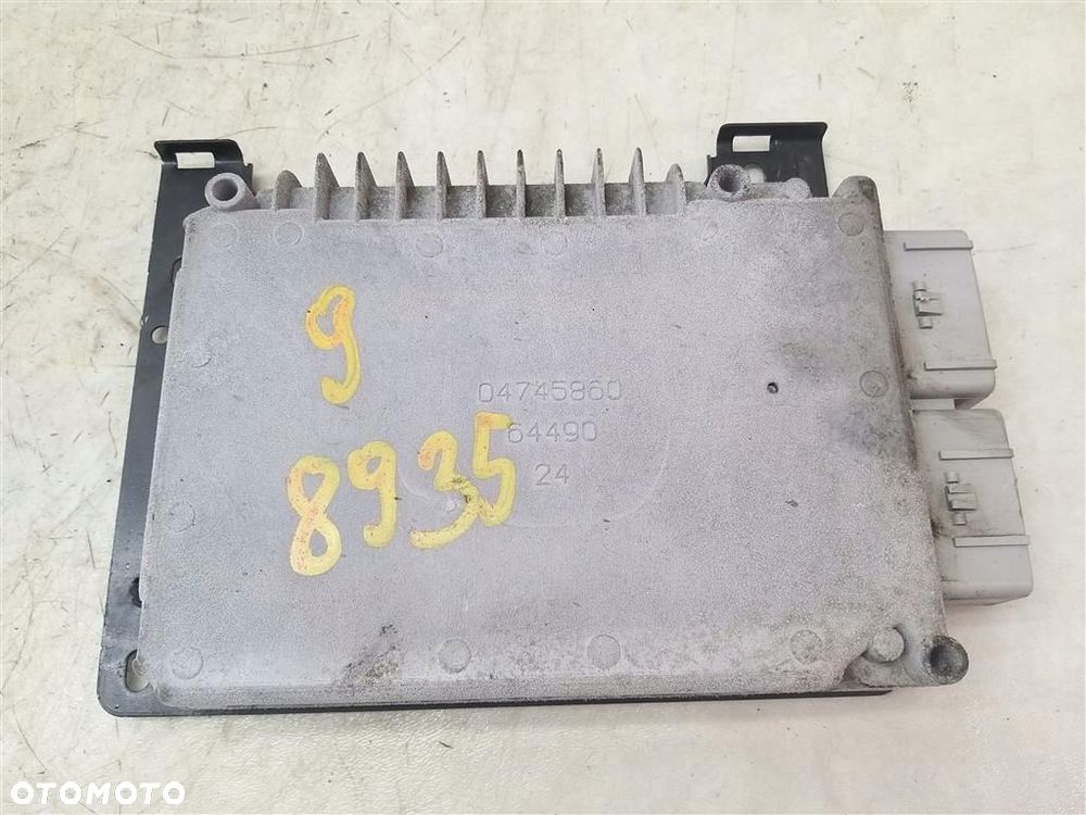 Komputer sterownik silnika Chrysler PT Cruiser 05033116AD 04745860 - 1