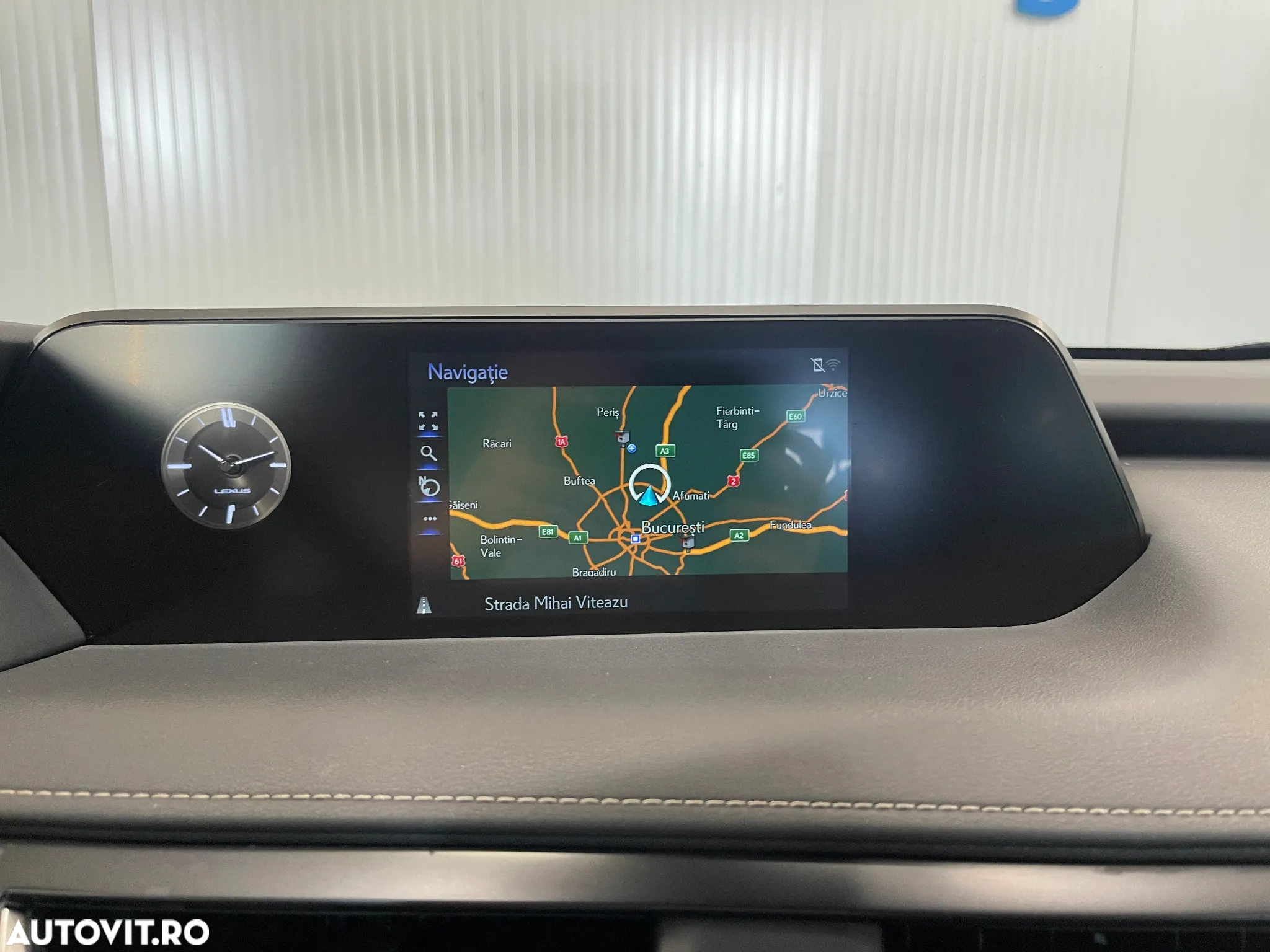 Lexus UX 250h (E-FOUR) Luxury Line - 15