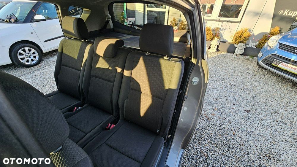 Toyota Corolla Verso - 21