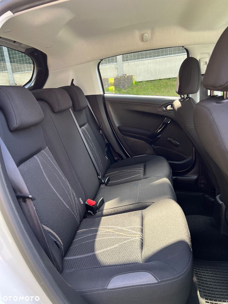 Peugeot 208 1.2 VTi Style - 8