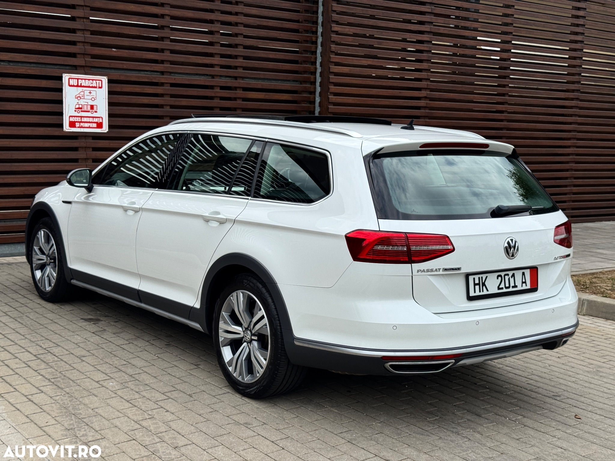 Volkswagen Passat Alltrack 2.0 TDI DSG 4Motion - 3