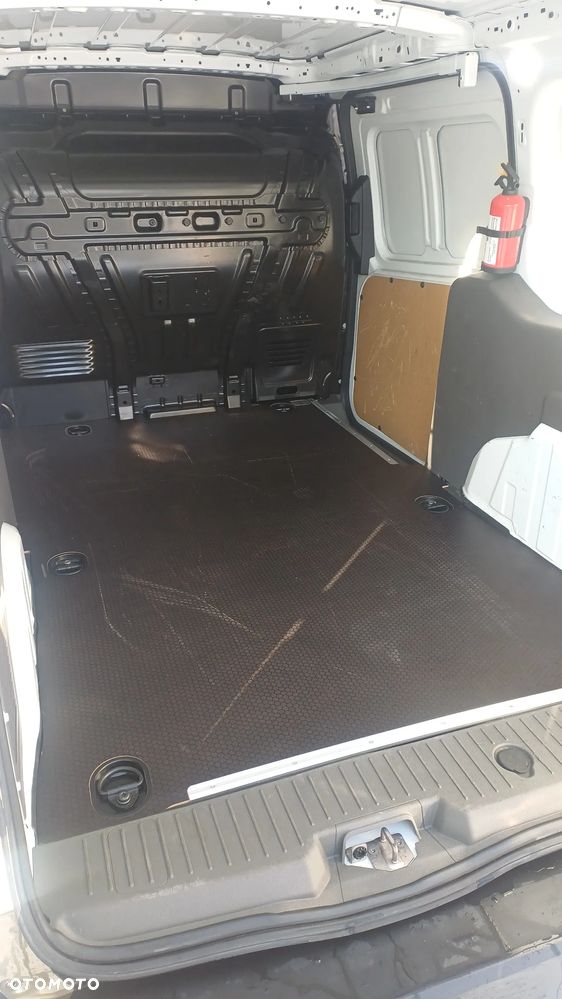 Ford Transit Connect - 22