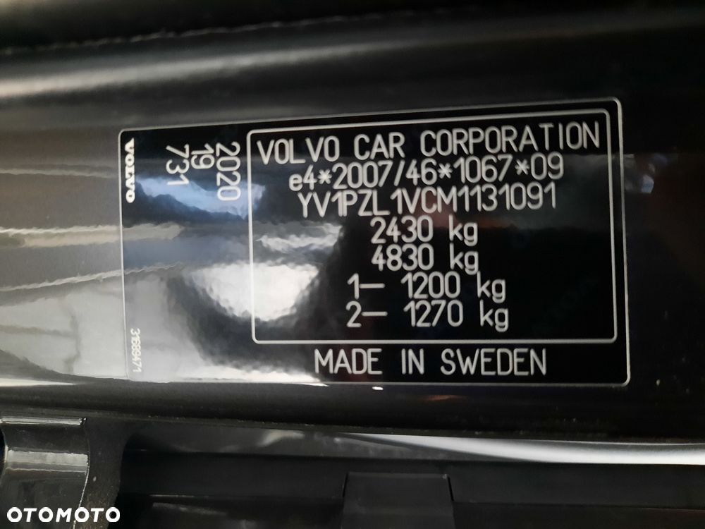 Volvo V90 Cross Country B5 B AWD Ultimate - 40