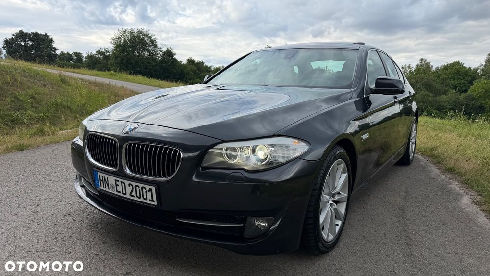 BMW Seria 5 523i - 4