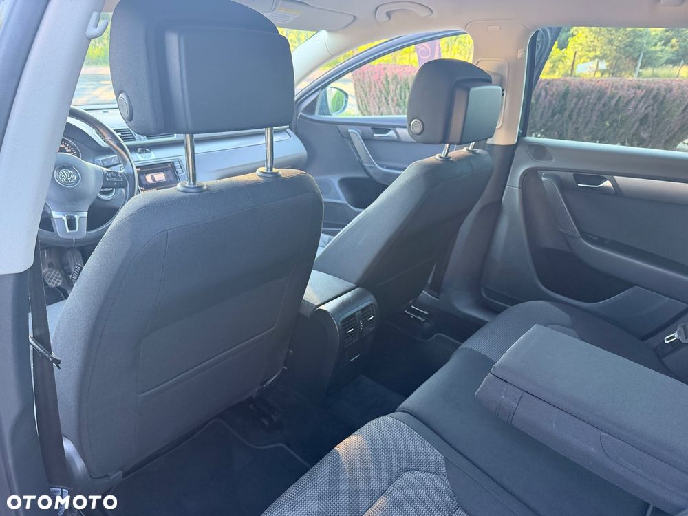 Volkswagen Passat 1.8 TSI Highline - 28