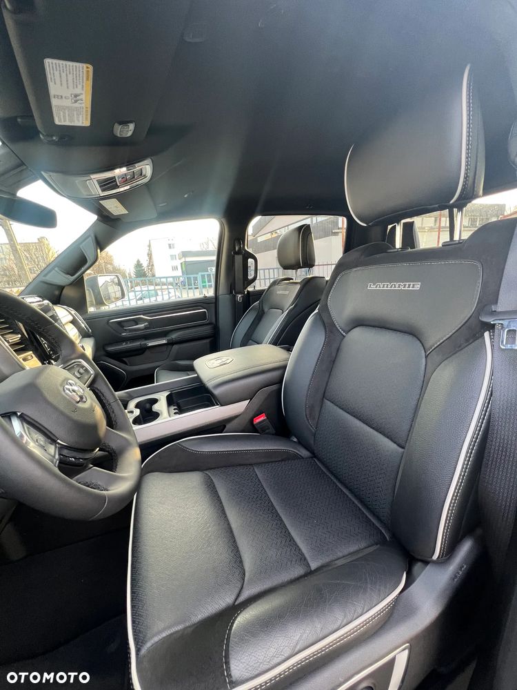 RAM 1500 Laramie Sport - 26
