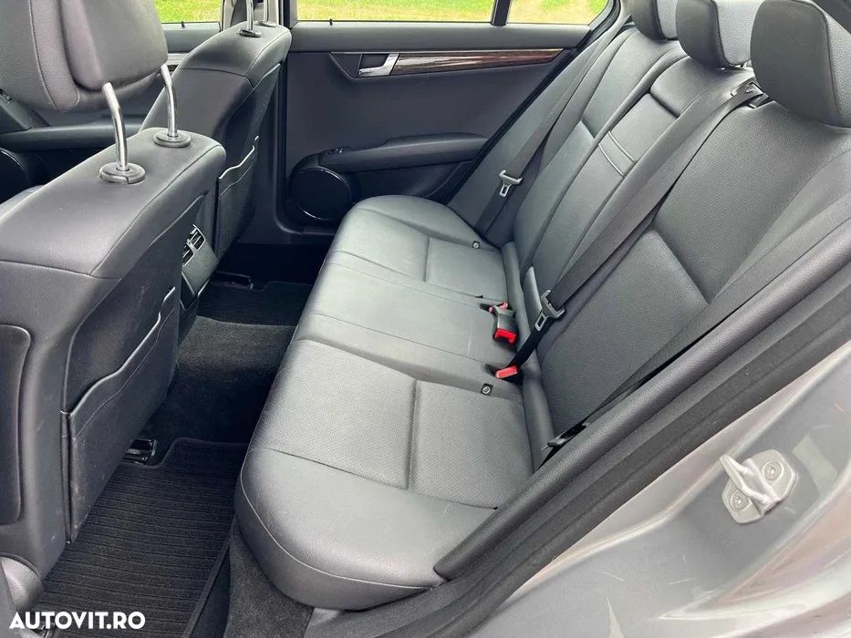 Mercedes-Benz C 180 CGI Automatik BlueEFFICIENCY Elegance - 6