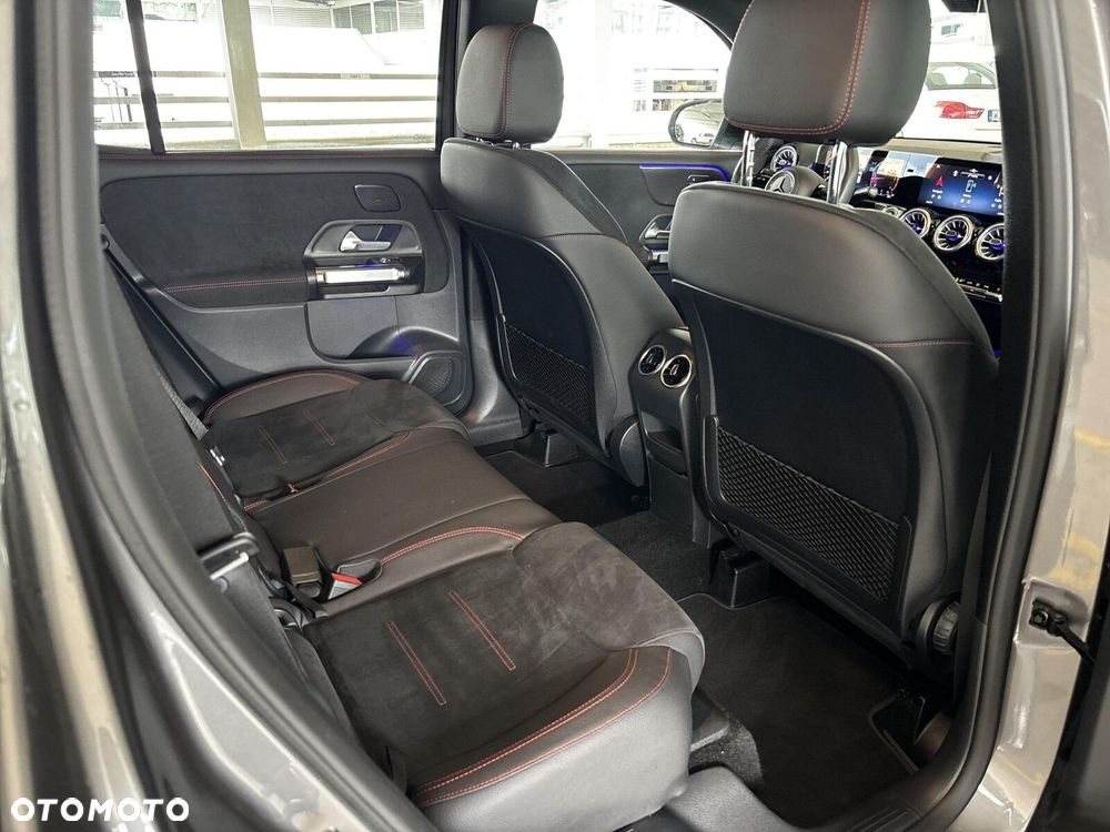 Mercedes-Benz GLB - 20