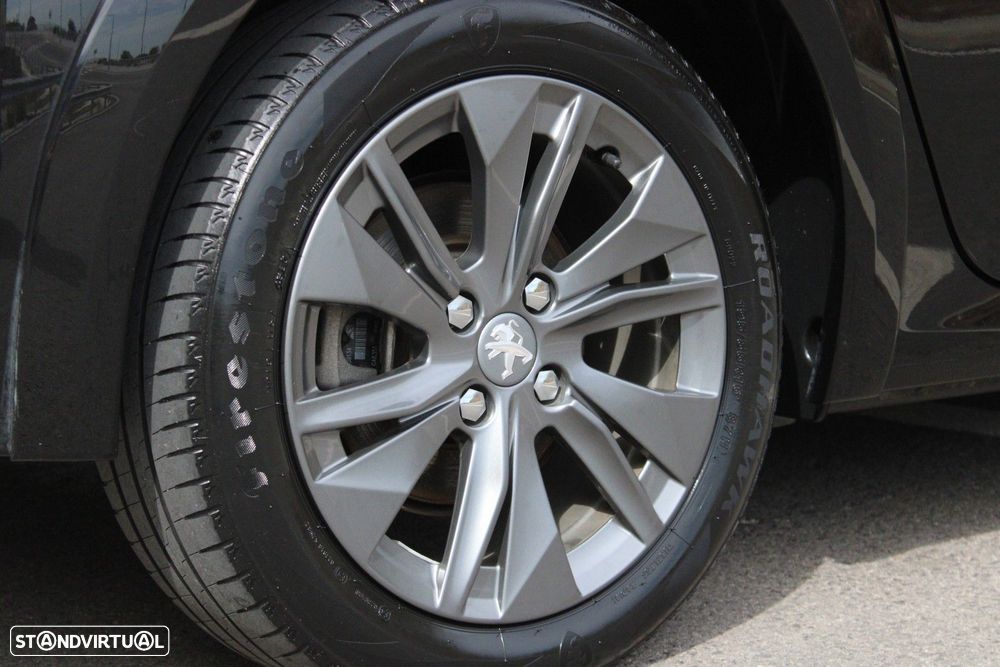 Peugeot e-208 50 kWh Allure - 20