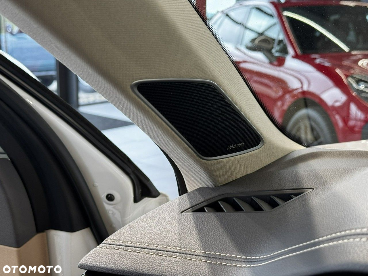 Volkswagen Touareg - 28