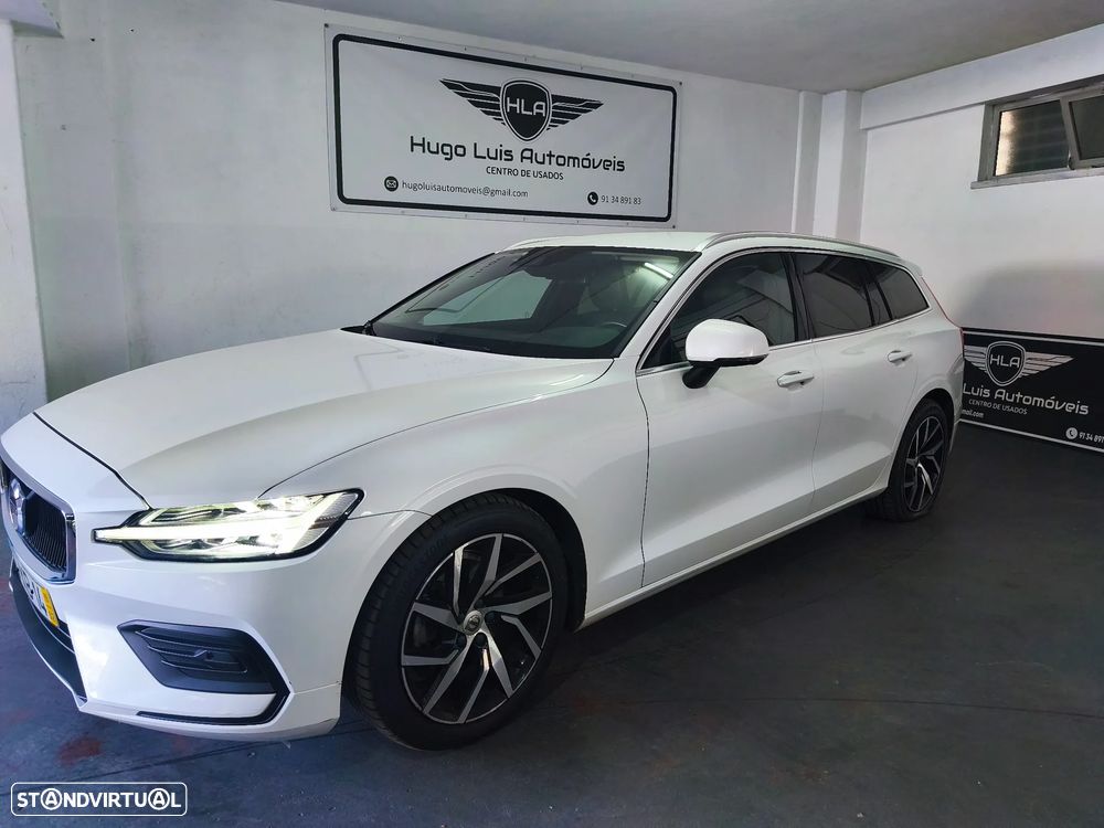 Volvo V60 2.0 D3 Momentum Geartronic - 1