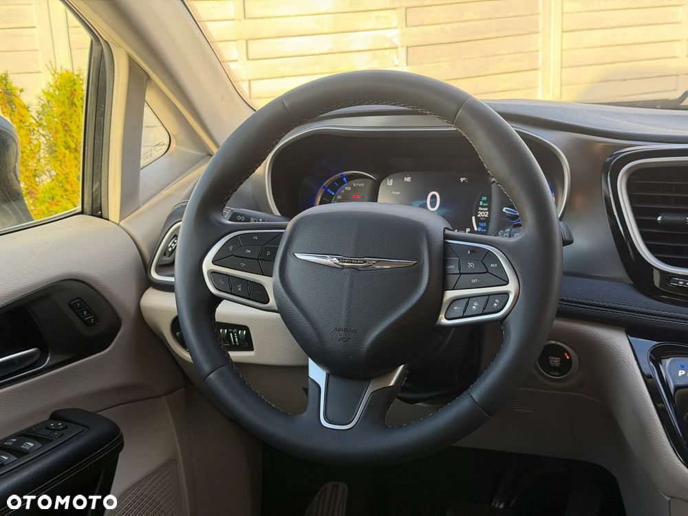 Chrysler Pacifica - 7