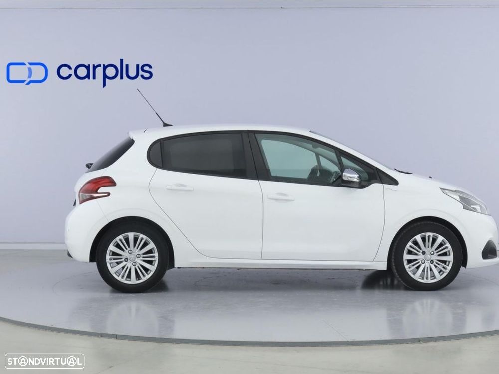 Peugeot 208 1.2 PureTech Allure - 8