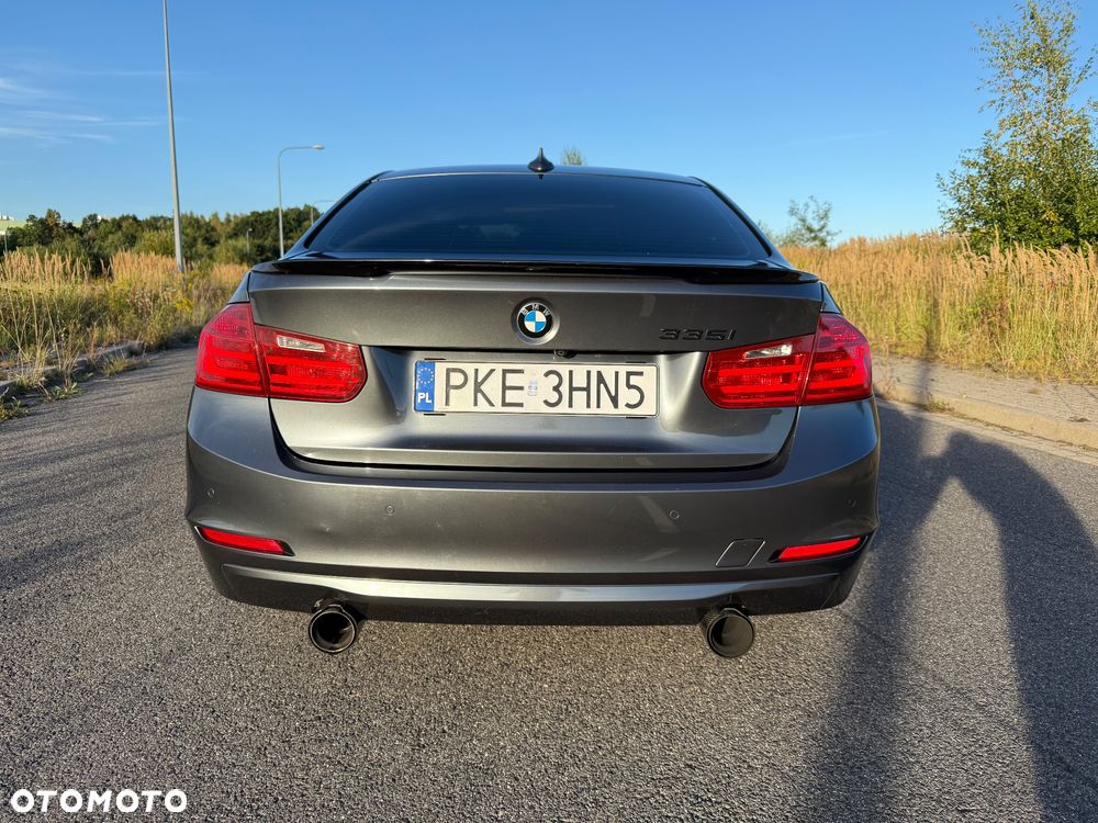 BMW Seria 3 335i - 9