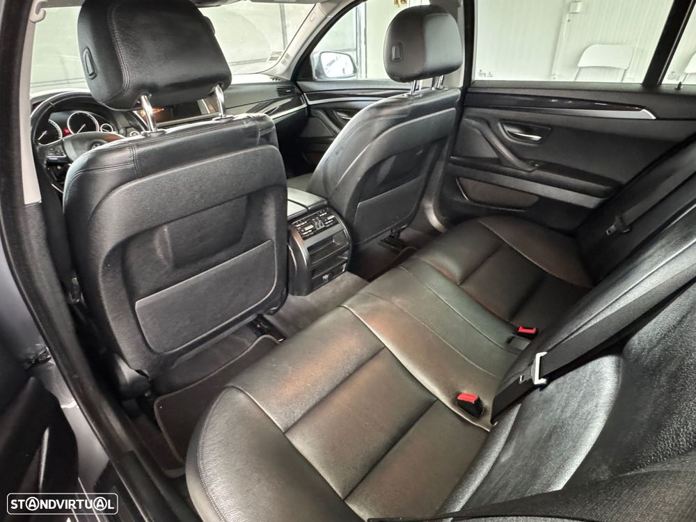 BMW 520 d Auto - 25