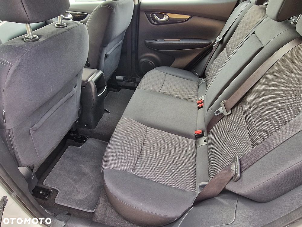 Nissan Qashqai 1.5 dCi DPF acenta - 18