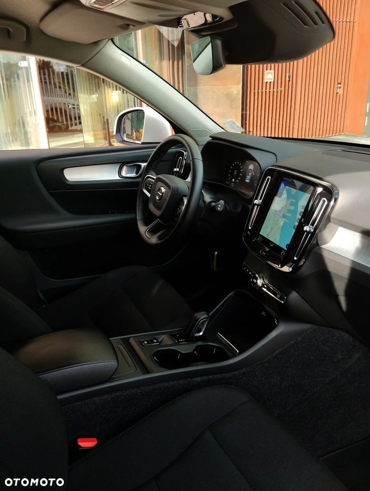 Volvo XC 40 T3 Momentum - 6