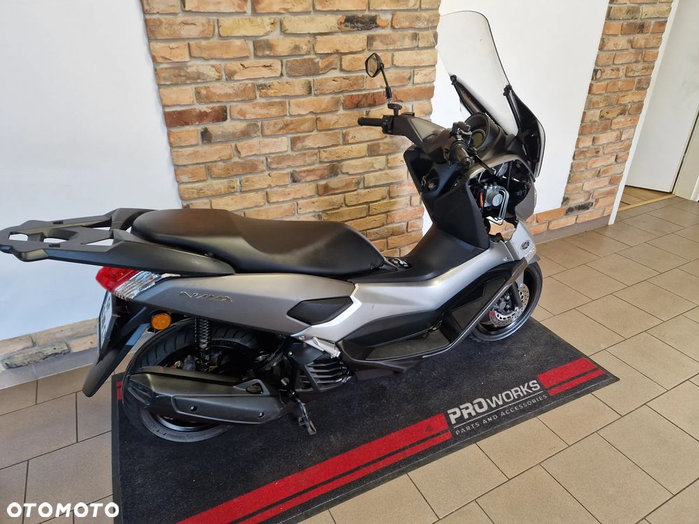 Yamaha NMAX - 3