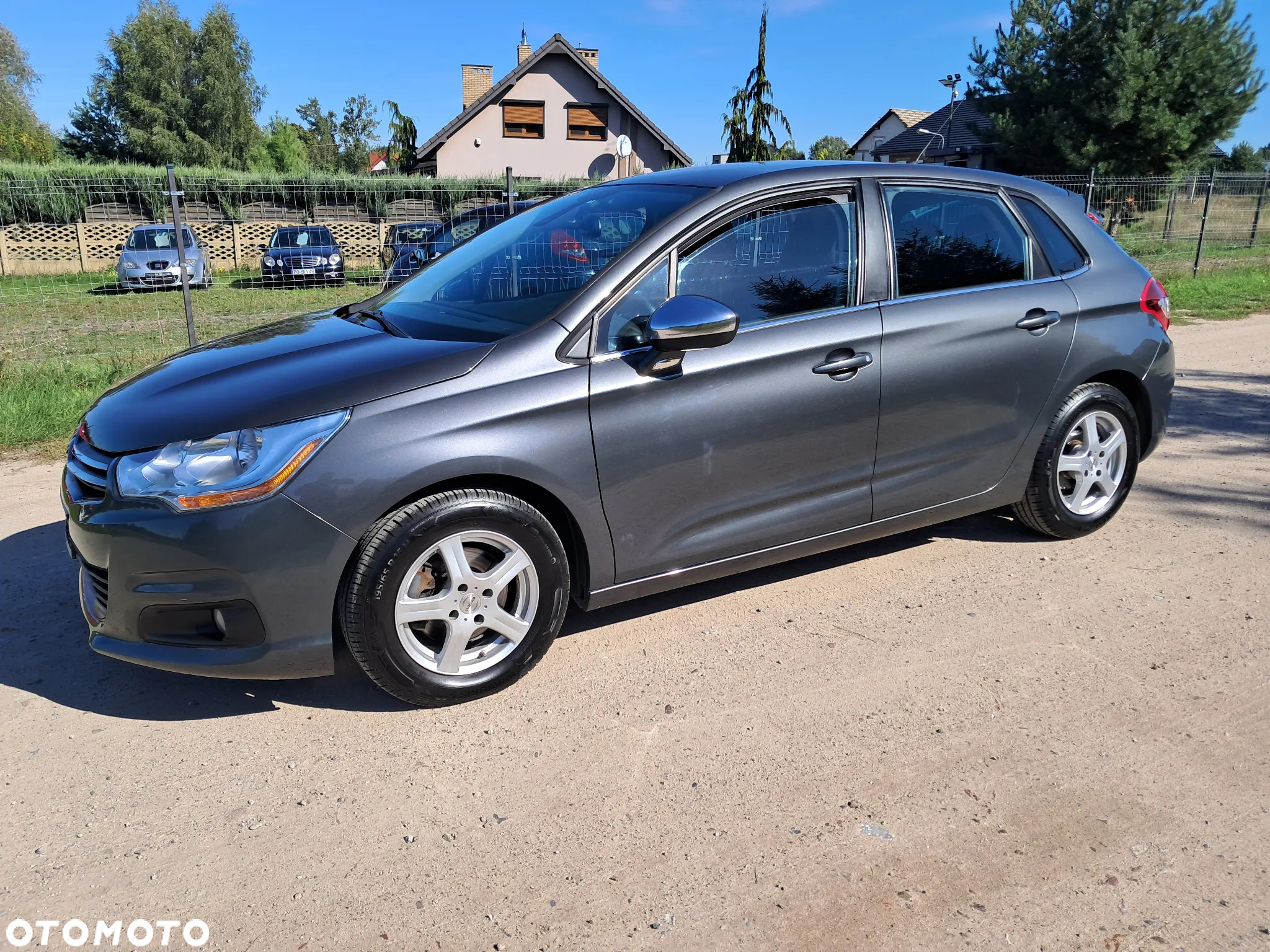 Citroën C4 e-HDi 115 Exclusive - 4
