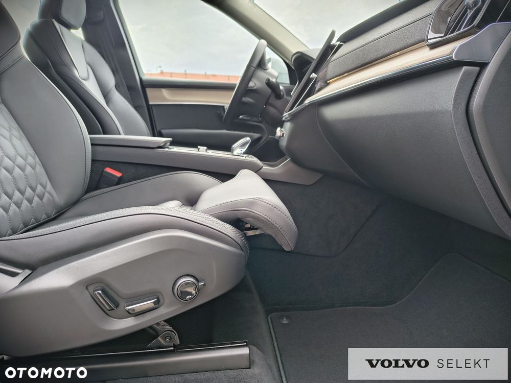 Volvo XC 90 - 25
